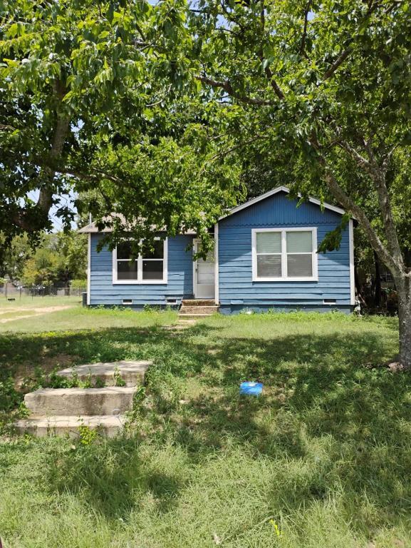 Foto principal - 2303 Bridge St