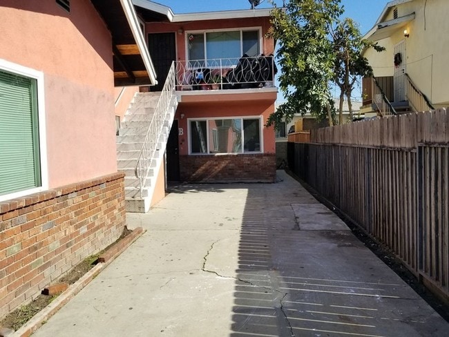 Building Photo - 6920 Crafton Ave