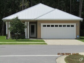 Building Photo - 35 Oakfield Dr