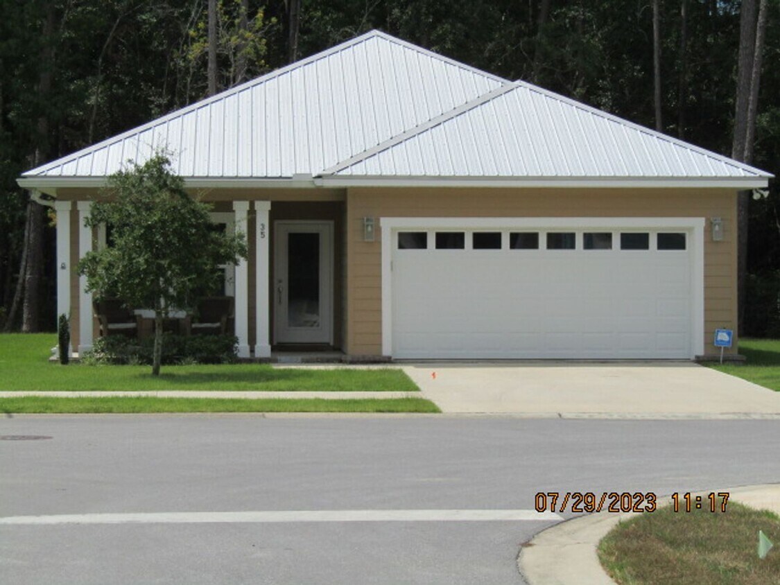 Primary Photo - Brand New Custom 3 bedroom 2 bath Craftsman