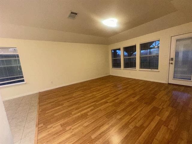 Building Photo - 3608 Cottonwood Rd