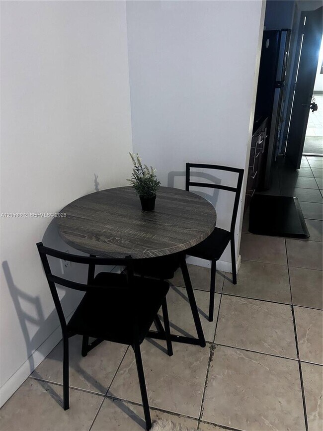 Foto del edificio - 1750 N Bayshore Dr