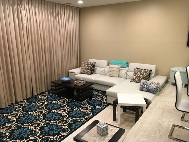 Foto del edificio - 2108 S Quincy St
