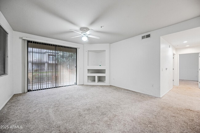 Foto del edificio - 705 W Queen Creek Rd