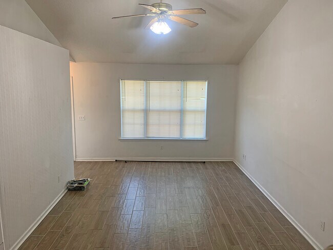 Building Photo - 111 Dalton Cody Dr