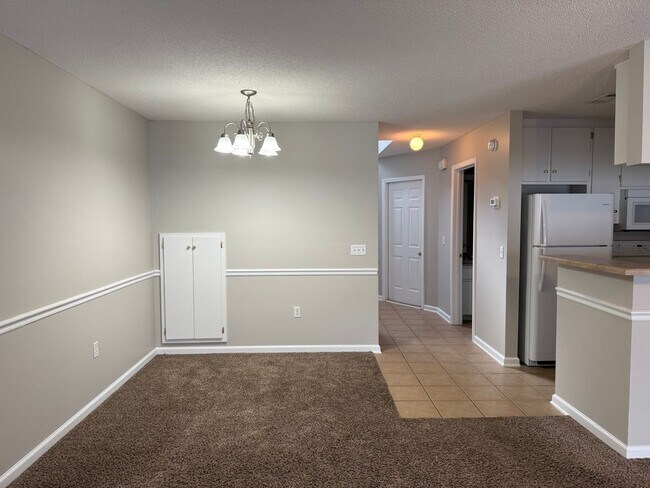 Building Photo - 160 N Spring View Dr