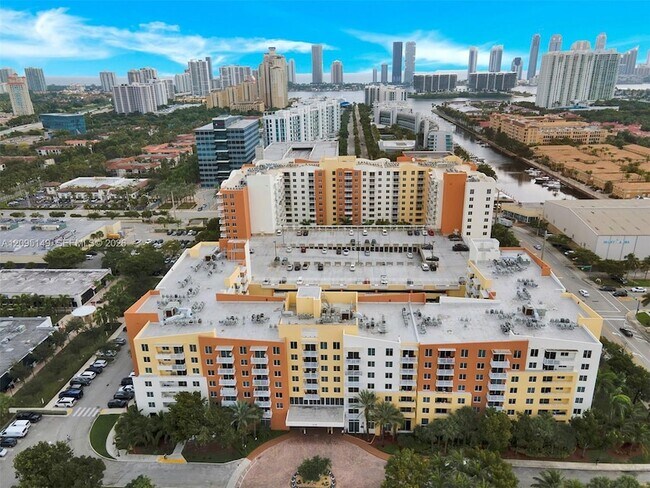 Foto del edificio - 2775 NE 187th St