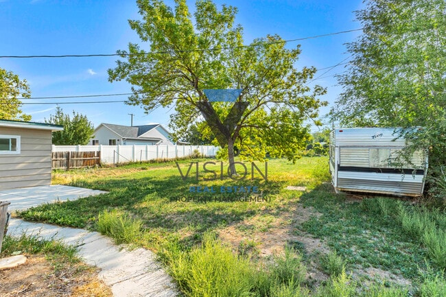 Building Photo - 363 S 800 E