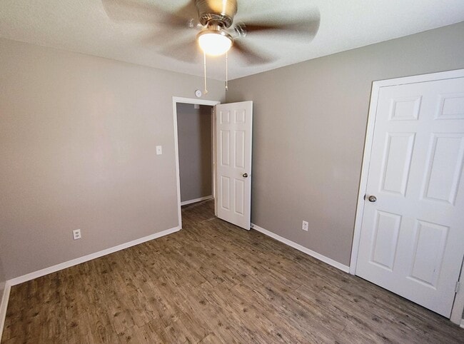 Building Photo - 6019 Whisper Valley Dr