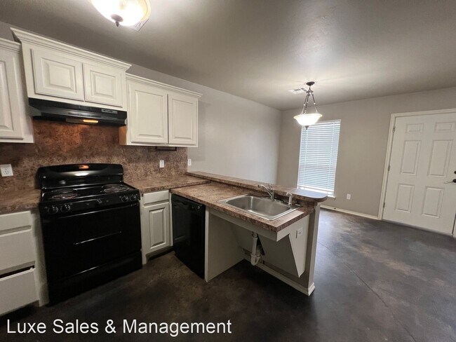 Foto del edificio - 2 br, 1 bath House - 2320 NW 16th St