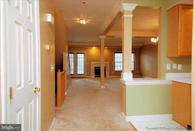 Building Photo - 6707 Royal Thomas Way