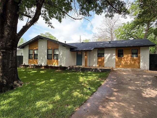 Building Photo - 6712 Bryn Mawr Dr