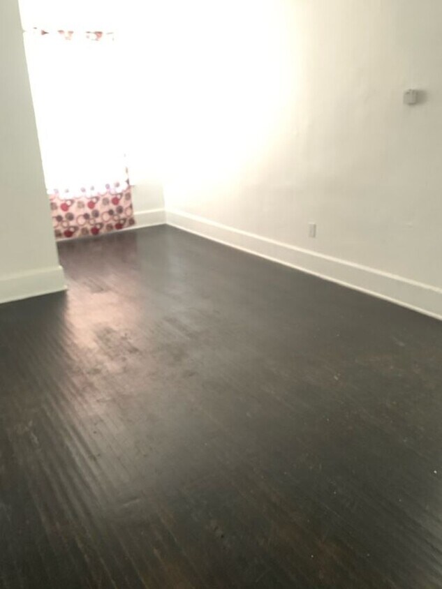 Foto principal - 1136 South Ave