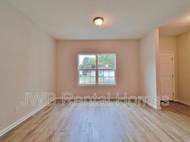 Foto del edificio - 8231 Hewitt St