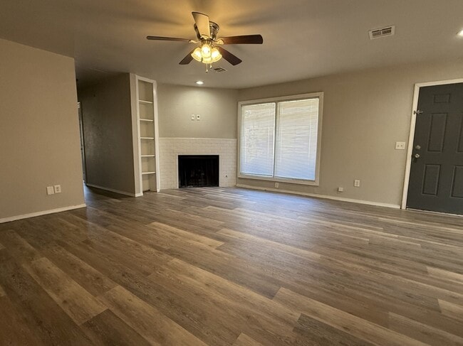 Foto del edificio - 5303 E 32nd Pl