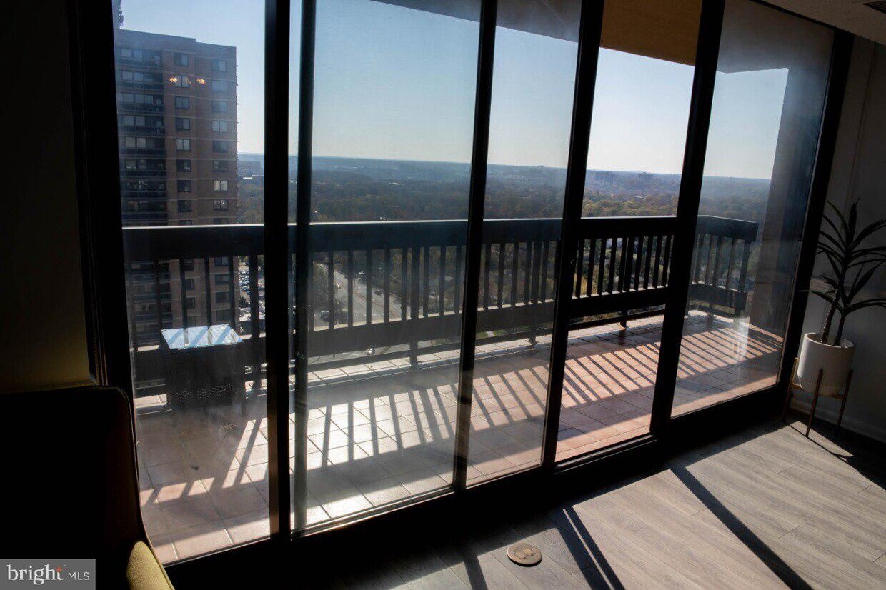 5505 Seminary Rd Unit 2213N, Falls Church, VA 22041 Room for Rent in Falls Church, VA