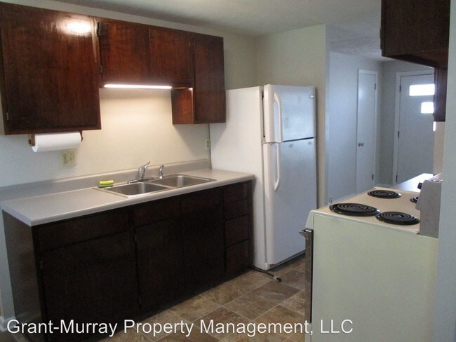 Building Photo - 3 br, 1.5 bath House - 4120 Legion Rd