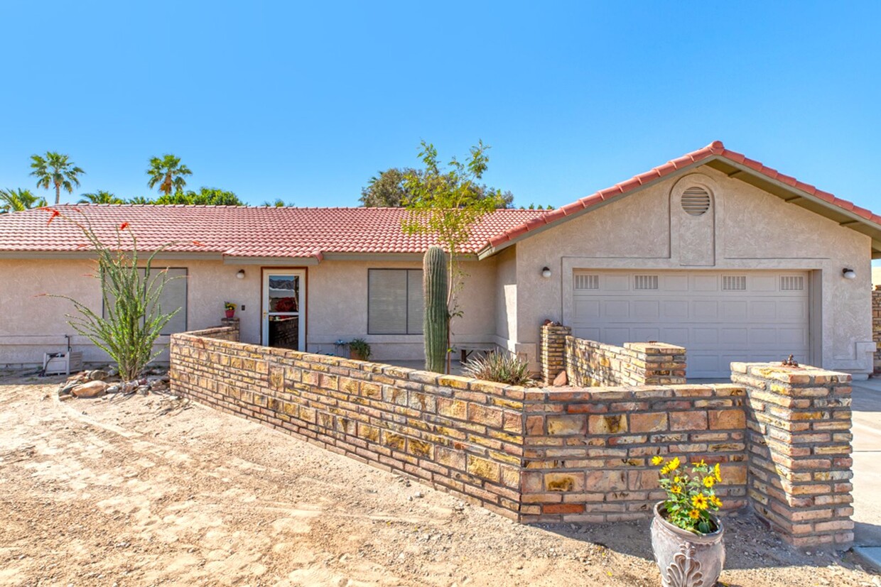 Primary Photo - Spacious 2-Bedroom Home with Room to Roam ...
