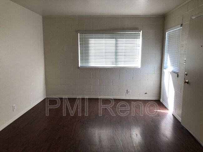 Building Photo - 2075 Patton Dr