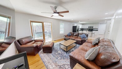 Building Photo - 9 Bates Ave