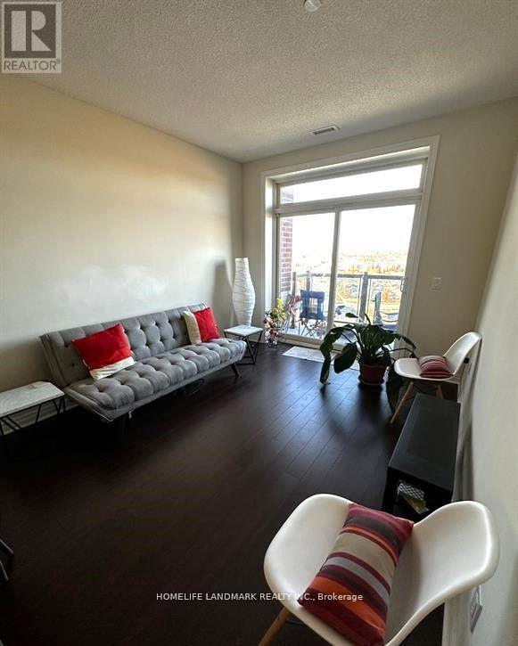 Photo du bâtiment - 39 New Delhi Dr