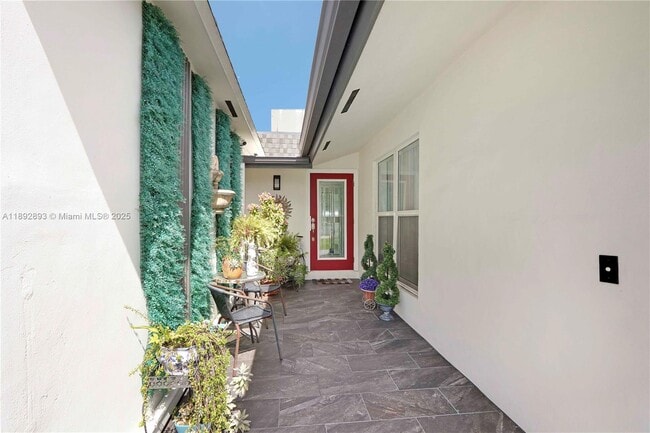 Building Photo - 10211 SW 80th St