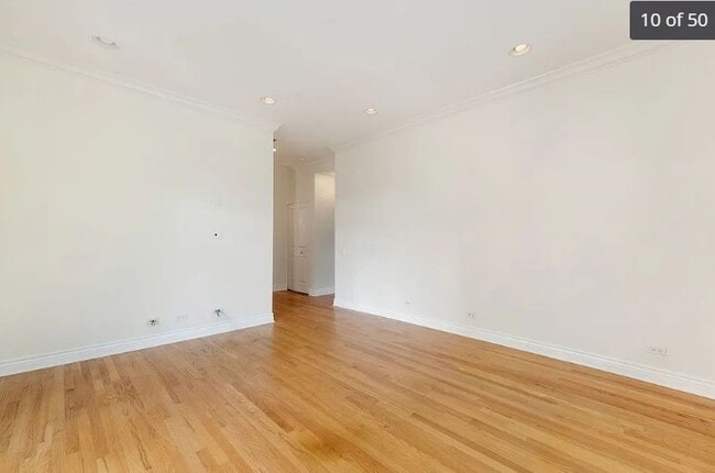 Foto del edificio - 2555 N Clark St