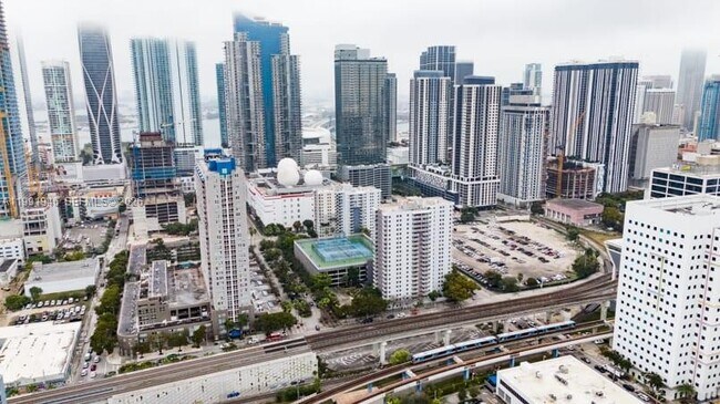 Foto del edificio - 850 N Miami Ave