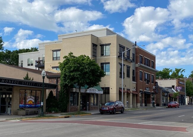 Building Photo - 1917 Monroe St