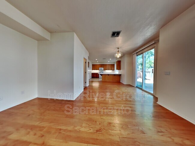 Foto del edificio - 334 Coventry Cir