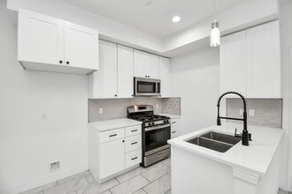 Building Photo - 9003 Prairie View Dr