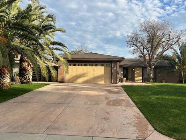 Foto del edificio - 6704 Columbia Ln