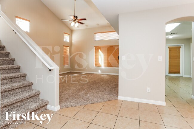 Foto del edificio - 8108 Exploration Ave