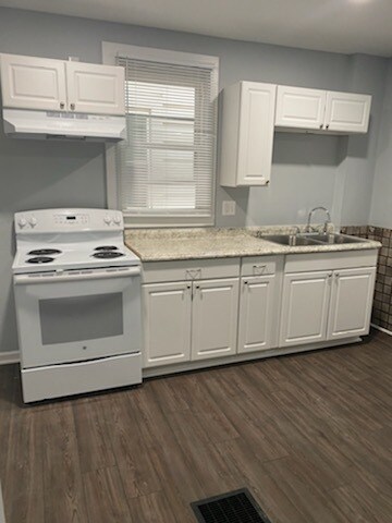 Building Photo - 702 Reinhard Ave