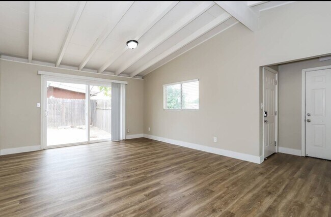 Foto del edificio - 3621 Van Owen St