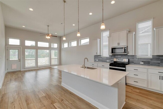 Building Photo - 228 Rieber Rd