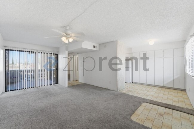 Building Photo - Unit 242