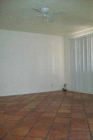 Foto del edificio - 1018 W 12th Pl