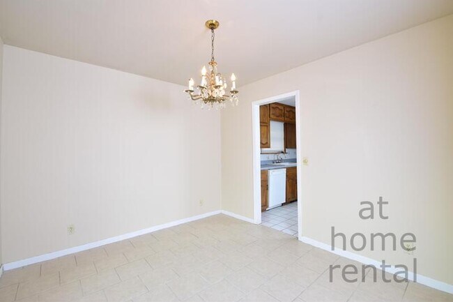 Foto del edificio - 2322 S 107th E Ave