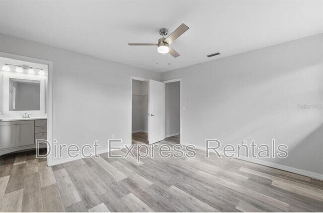 Building Photo - 4545 Crescent Rd