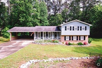 Building Photo - 4033 Scenic Mountain Dr SW