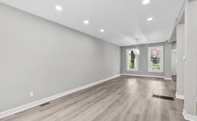 Building Photo - 1804 E 29th St