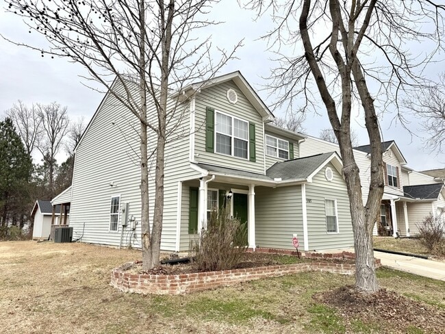 Photo - 505 Clearfield Dr House