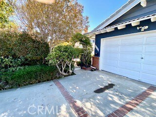 Building Photo - 2806 S Rene Dr