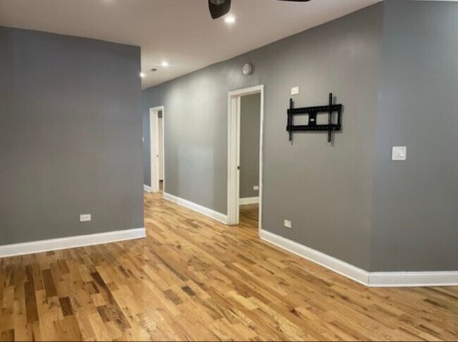 Foto del edificio - 4145 W Hirsch St