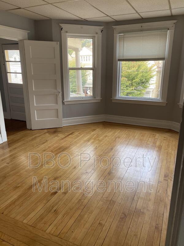 Foto del edificio - 428 Hudson Ave