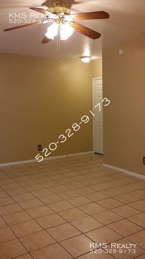 Foto del edificio - Two bedroom One Bath Condo (OWNER / AGENT)