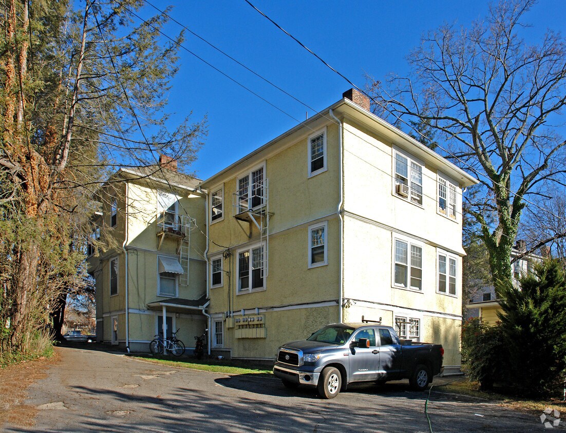Foto del edificio - 124 Montford Ave