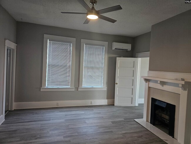 Building Photo - 1100 Belleview St
