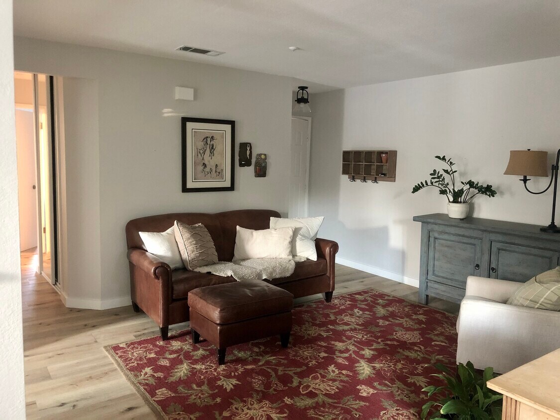 Foto principal - 2675 Oak Rd